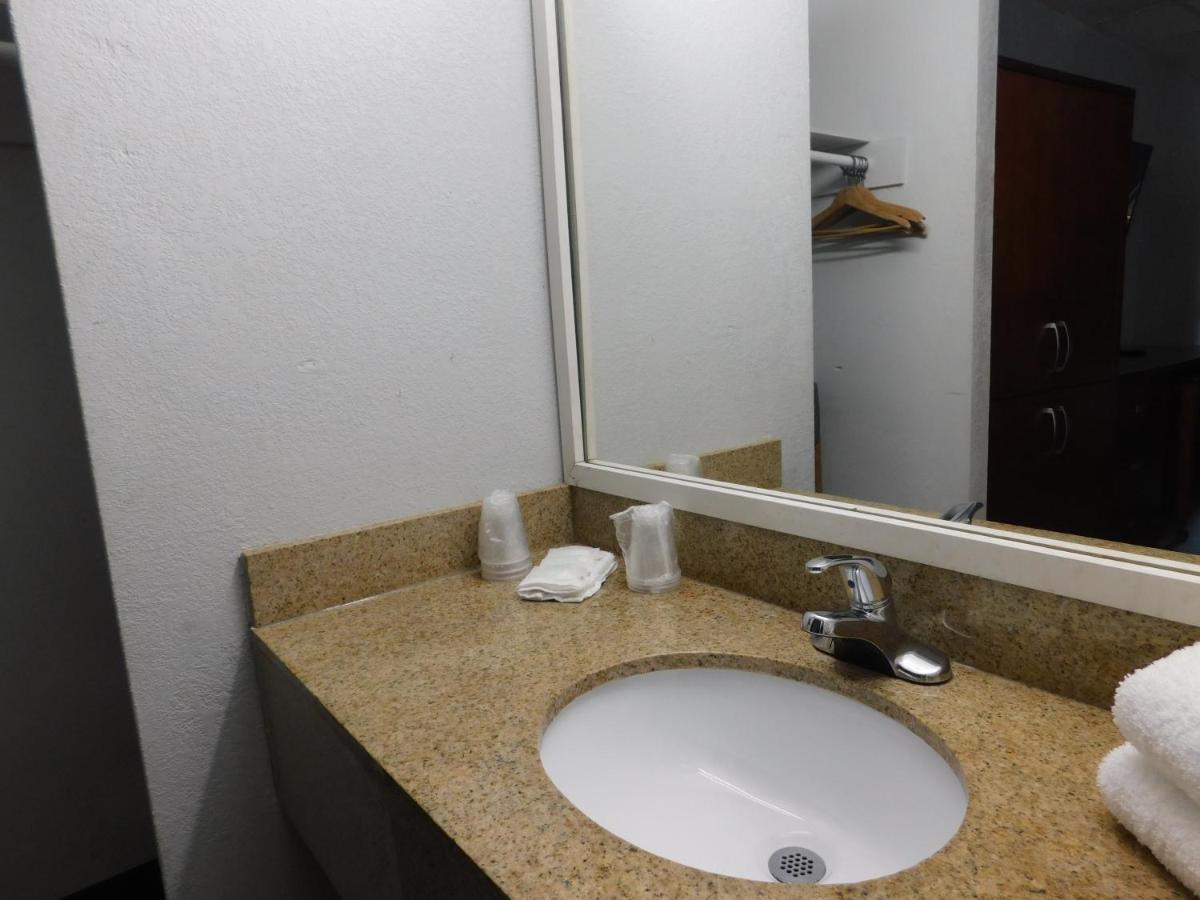 Park View Inn. Greensboro Zewnętrze zdjęcie
